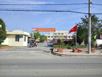 Bán căn nhà 135 m2 shr đường ô tô bình lợi 4