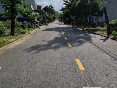 Cần bán gấp lô đất 120 m2 - đường 5m5 - cách bến xe Trung tâm Đà Nẵng 3km - Giá 2 tỷ 0