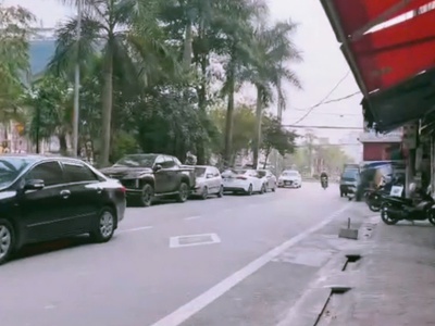 Bán 75 m2 đất ,mặt tiền9.3m,thị trấn phùng,đường thông ô tô 7 chỗ đỗ 1