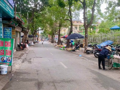 Mai dịch cầu giấy- mặt trước mặt phố - mặt sau mặt ngõ - vỉa hè đá bóng - kinh doanh đỉnh cao - nhà 0