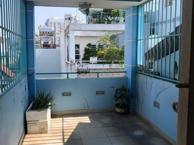 Bán nhà nguyen dinh chieu, f4, q3, hxh, 3 x 10m, 1 trệt   4 lầu, nó hậu, 3 wc, 3 pn, rất đẹp, sạch 2
