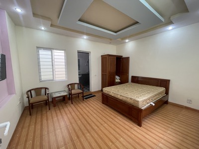 Cho thuê nhà Văn Cao 8 p.ngủ khép kín, DT: 75m2. 1