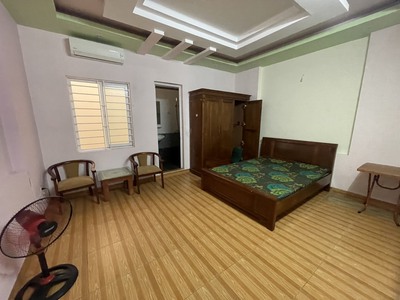 Cho thuê nhà Văn Cao 8 p.ngủ khép kín, DT: 75m2. 3