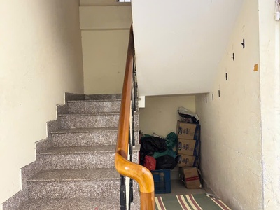 Nhà mt kd sát chợ hoà cường, tiểu la, 3 mặt thoáng, 70m2, 2.5 tầng, 6 tỷ 2