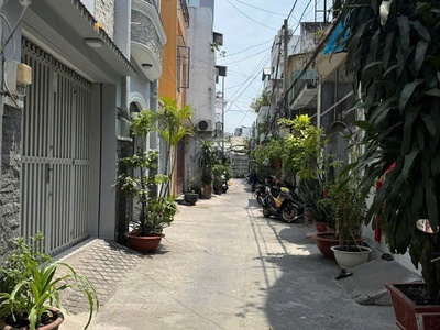 Bán gấp  nhà 2 mặt hẻm,tại p3 gò vấp, sổ hồng riêng, xe hơi đỗ cửa 4