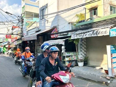  chính chủ cần bán nhà mặt tiền xóm chiếu - khu vip kinh doanh đa ngành nghê-xe hơi quay đầu 2