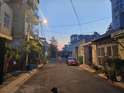 Bán gấp nhà cấp 4, 100m2, mặt tiền 5m, full thổ cư, giá tốt- đ.trương định, p.hiệp thành, thủ dầu 1