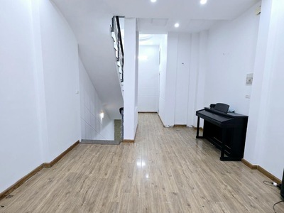 Bán nhà đẹp dân xây trung liệt-thái hà - 40m2- 5t - mt 4.1m giá chỉ 9.5 tỷ 2