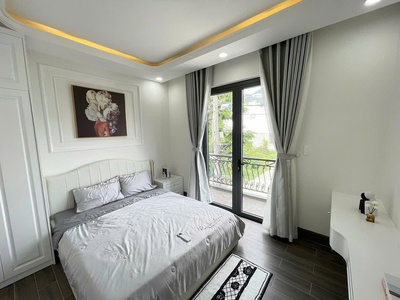 Nhà 3 tầng phong cách tân cổ điển khu tđc đất lành.  dt 58m2 ngang 4m. dt sàn: 151,1m2 1