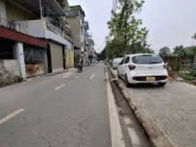 Nhà trục chính liên ninh, thanh trì dt 76m2, kinh doanh sầm uất, ô tô tránh nhau, giá 9.3 tỷ 0