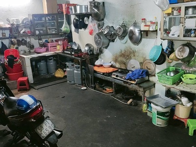 Bán nhà hẻm nhựa 6m phạm văn hai, gần chợ phạm văn hai, 9x13m, 2 tầng cũ, 14.9 tỷ. 1