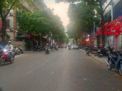 Bán nhà phân lô nguyễn văn huyên, ôtô tránh, kinh doanh đắc địa, 75m2 nhỉnh 26tỷ 2