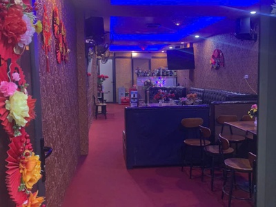 Cho thuê và sang nhượng mặt bằng 200m2 -77 phố nguyễn khoái- p.bạch đằng. hai bà trưng. hà nội cách 2