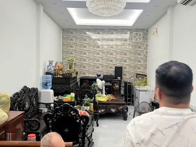 Bán nhà nguyễn khang - ngõ thông dt 56m2 7 tầng mt 4m giá 15.3 tỷ 4