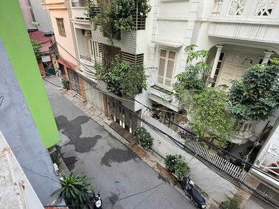 Bán nhà phân lô lạc trung- kim ngưu, đường 2 ô tô tránh, mặt tiền 5.4m, 70m2, 22.3 tỷ 0