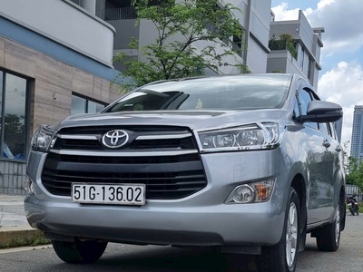 Toyota Innova 2017 2.0E - 245000 km 2