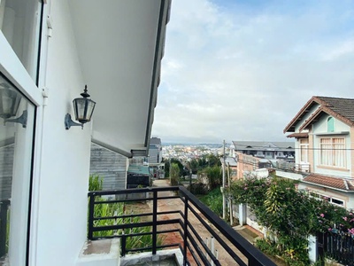 Cho thuê villa full nội thất cơ bản đồi thông tin phường 8 giá 12tr 3