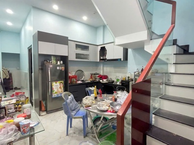 Siêu phẩm liên khu 4-5 gần chợ bình thành hẻm 7m thông 100m2,4tầng nhỉnh 5 tỷ 3