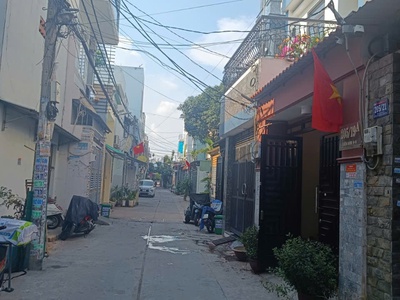 Siêu phẩm liên khu 4-5 gần chợ bình thành hẻm 7m thông 100m2,4tầng nhỉnh 5 tỷ 0