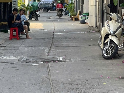 Siêu phẩm liên khu 4-5 gần chợ bình thành hẻm 7m thông 100m2,4tầng nhỉnh 5 tỷ 1