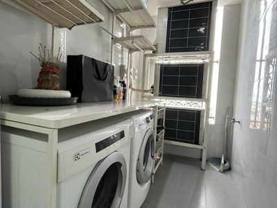 CHO THUÊ  căn hộ Léman Luxury mặt tiền Nguyễn Đình Chiểu, Quận 3 : Diện tích 100m  - 2 phòng ngủ 4