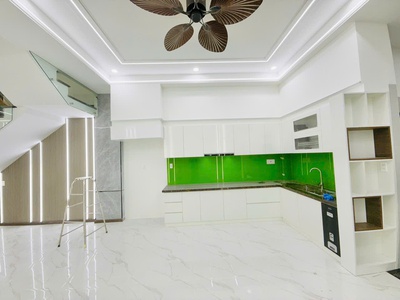 Bán Gấp Nhà Phố Ngang 5 Dĩ An Gần Làng Đại Học Full Nội Thất 10