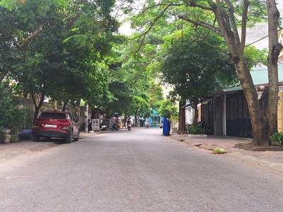 Bán nhà 4 tầng 121m mặt đường Đông An, Thành Tô, Hải An thuận tiện kinh doanh, mở VP 4