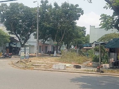 Cho thuê đất 2 mặt tiền 204m2 đường Nại Nam 6 , Hải Châu 30tr/tháng 1