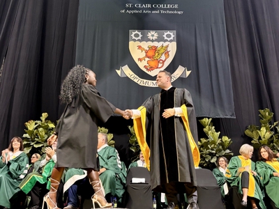 Du Học Canada 2025   Ở Lại Làm 3 Năm Cùng Chỗ Ở Miễn Phí Tại St. Clair College 0