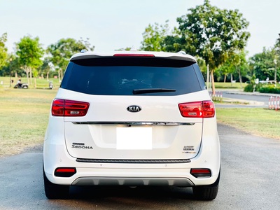Bán xe Kia Sedona 2.2D Luxury full dầu 2021, màu trắng. 1