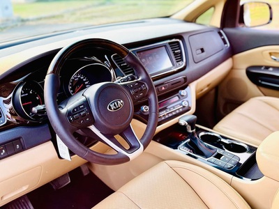 Bán xe Kia Sedona 2.2D Luxury full dầu 2021, màu trắng. 10