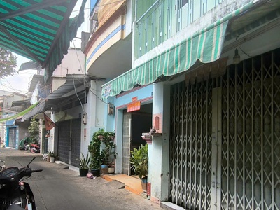 Bán nhà HXH Lạc Long Quân P.3 Quận 11, chỉ 4.6 tỷ 1