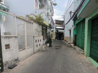 Bán nhà HXH Lạc Long Quân P.3 Quận 11, chỉ 4.6 tỷ 3