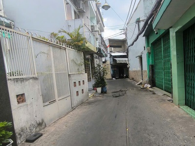 Bán nhà HXH Lạc Long Quân P.3 Quận 11, chỉ 4.6 tỷ 4