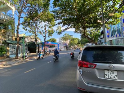 Bán nhà mới đẹp đường Lê Lợi DT 95M2 1T3L GIÁ CHỈ 15 TỶ 0