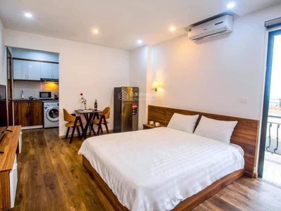 Cần bán mặt hồ phố trần duy hưng, cầu giấy 150m2, mt6m, 10 tầng hầm vỉa hè kinh doanh 150tr/tháng 4