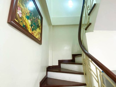 Bán nhà trung tâm thanh xuân, d.tích 40m2, 5 tầng, nhà đẹp, giá chào bán nhỉnh 9tỷ 0