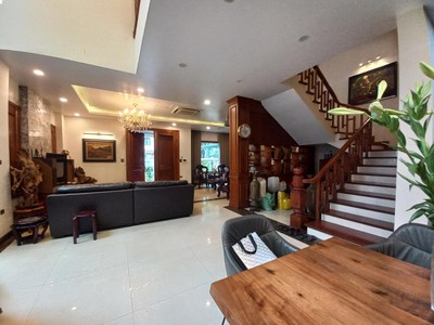 Bán nhà mặt phố nguyễn khang - cầu giấy - vỉa hè 10m. kd sầm uất - dt 82m2 - 7 tầng - sổ đỏ 2