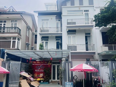 Cho thuê biệt thự kđt hạ đình, nguyễn xiển, 180m2 4 tầng kinh doanh, văn phòng 1