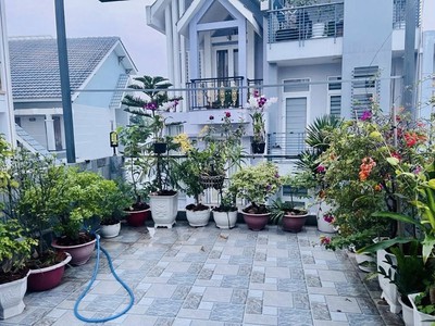 Lô góc 0 lg - đẹp lung linh - hẻm 6m sát mặt tiền - 50m - 3 tầng nhỉnh 7 đồng 4