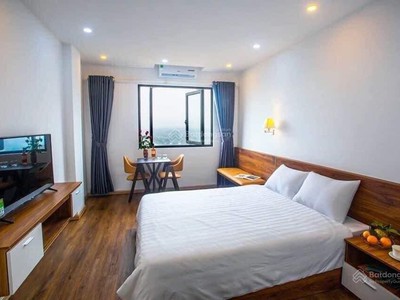 Cần bán mặt hồ phố trần duy hưng, cầu giấy 150m2, mt6m, 10 tầng hầm vỉa hè kinh doanh 150tr/tháng 1