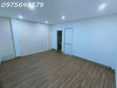 Bán nhà ngõ chợ khâm thiên 45m 6 tầng khép kín gần phố giá tốt 2