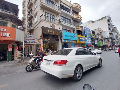 Bán mặt phố bạch mai hbt. 78m2, cho thuê 80 triệu/tháng- kinh doanh, vỉa hè đá bóng. giá chỉ 24.5tỷ 1