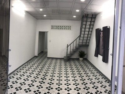 Bán nhà dt 82m2, hẻm xe hơi 5m đường lũy bán bích, q. tân phú 1