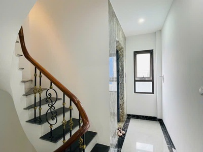 Bán nhà 7 tầng phố  đặng tiến đông-đống đa-thang máy - ngõ ô tô tránh -13.8 tỷ 2