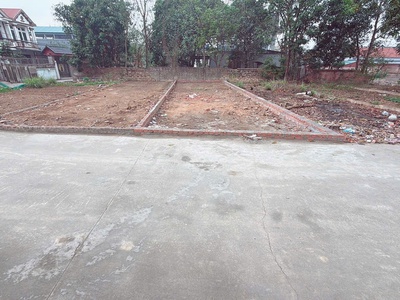 Đường thông rộng 6 m chục chính khu đông  dân cư giá nhỉnh hơn 2 tỷ dt 80,9 m -- dc tại lập trí 2