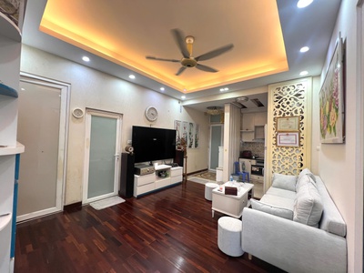 Chính chủ bán căn hộ toà hh1 đường dương đình nghệ 2pn, 2 vs giá 7,1 tỷ. 0