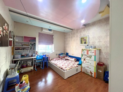 Chính chủ bán căn hộ toà hh1 đường dương đình nghệ 2pn, 2 vs giá 7,1 tỷ. 3
