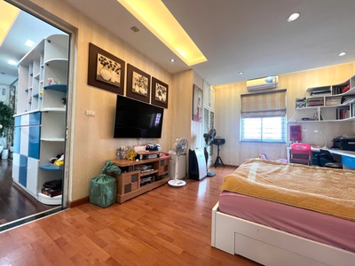 Chính chủ bán căn hộ toà hh1 đường dương đình nghệ 2pn, 2 vs giá 7,1 tỷ. 2