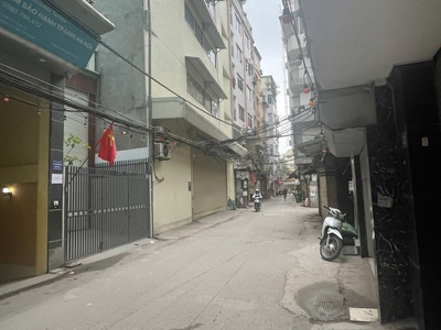 Cho thuê văn phòng tầng 1- 40 m2 tại mễ trì thượng, đường ô tô tránh 3